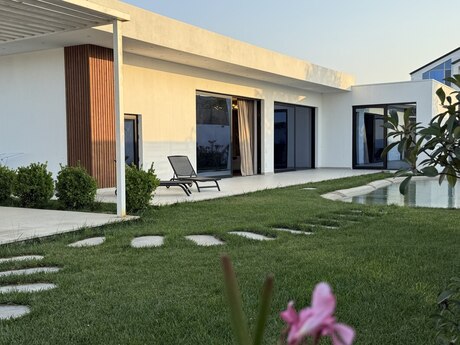 4 otaqlı həyət evi/bağ evi - Nardaran q. - 380 m²