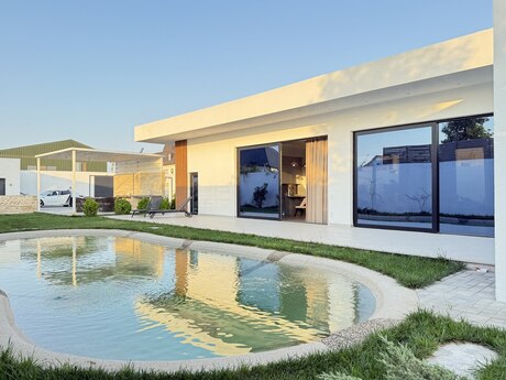 4 otaqlı həyət evi/bağ evi - Nardaran q. - 380 m²