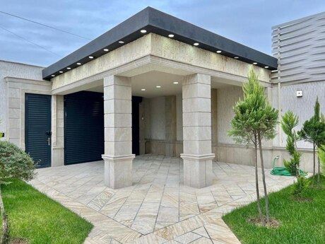 4 otaqlı həyət evi/bağ evi - Şüvəlan q. - 240 m²