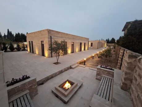 4 otaqlı həyət evi/bağ evi - Pirşağı q. - 200 m²
