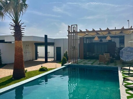 4 otaqlı həyət evi/bağ evi - Mərdəkan q. - 240 m²