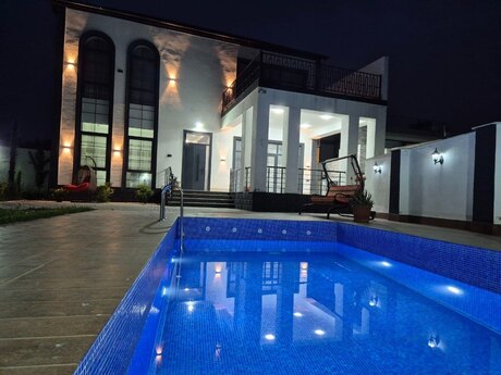 5 otaqlı həyət evi/bağ evi - Şağan q. - 400 m²