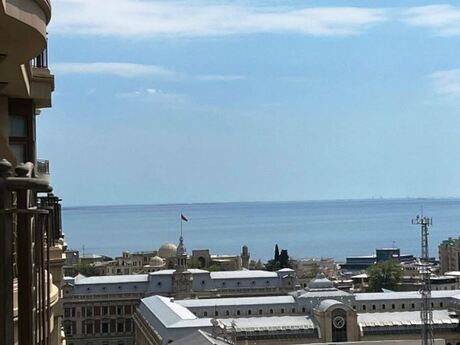 4 otaqlı yeni tikili - İçəri Şəhər m. - 208 m²