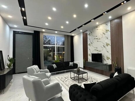 4 otaqlı həyət evi/bağ evi - Şüvəlan q. - 200 m²