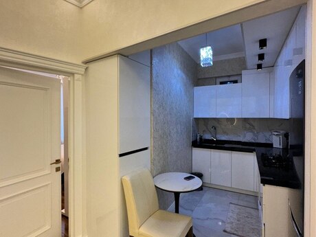 2 otaqlı yeni tikili - Yeni Yasamal q. - 68 m²