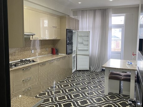 3 otaqlı yeni tikili - Badamdar q. - 136 m²