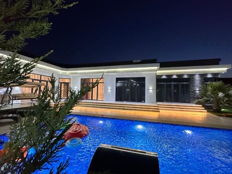 5 otaqlı həyət evi/bağ evi - Mərdəkan q. - 350 m²