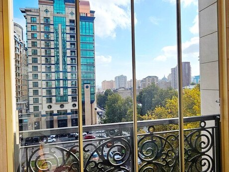 4 otaqlı mənzil, 196 m², 28 May: 699 000 ₼ 5