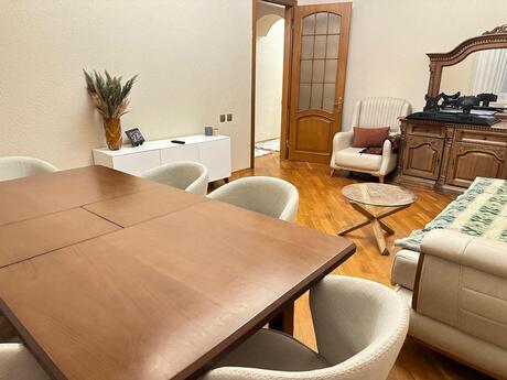 3 otaqlı köhnə tikili - Nəsimi r. - 85 m²