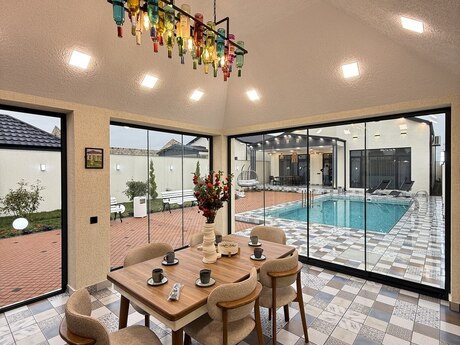 4 otaqlı həyət evi/bağ evi - Mərdəkan q. - 170 m²