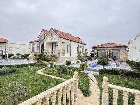 4 otaqlı həyət evi/bağ evi - Mərdəkan q. - 140 m²