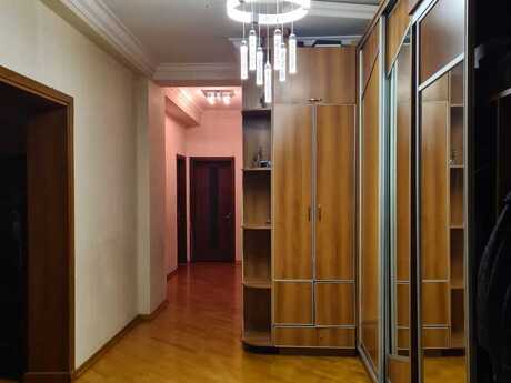 4 otaqlı yeni tikili - Xətai r. - 160 m²