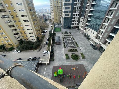 4 otaqlı yeni tikili - Xətai r. - 160 m²