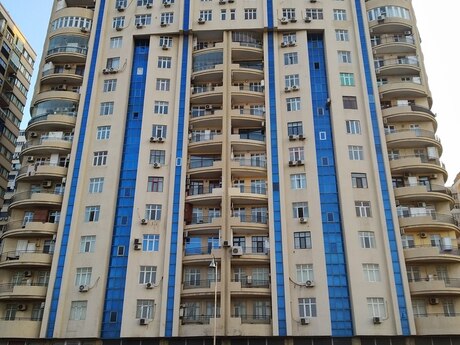 4 otaqlı yeni tikili - Xətai r. - 160 m²