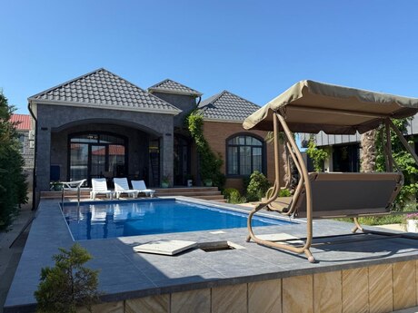4 otaqlı həyət evi/bağ evi - Mərdəkan q. - 200 m²
