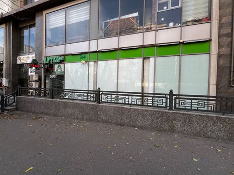 5 otaqlı yeni tikili - Nəsimi r. - 235 m²