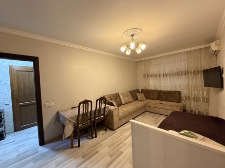 2 otaqlı köhnə tikili - Bakıxanov q. - 60 m²