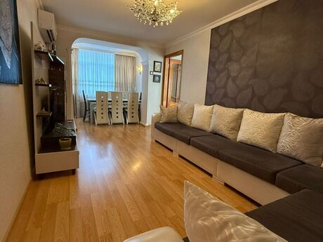 Elan №5770418 - Bakı, Şah İsmayıl Xətai m., 2 otaqlı, 50 m², 5/5 mərtəbə