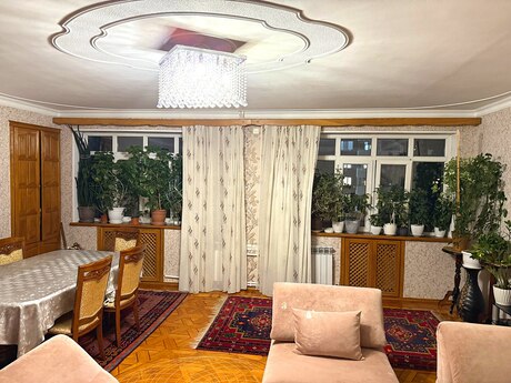 4 otaqlı köhnə tikili - Qara Qarayev m. - 80 m²