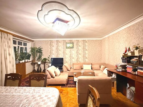 4 otaqlı köhnə tikili - Qara Qarayev m. - 80 m²