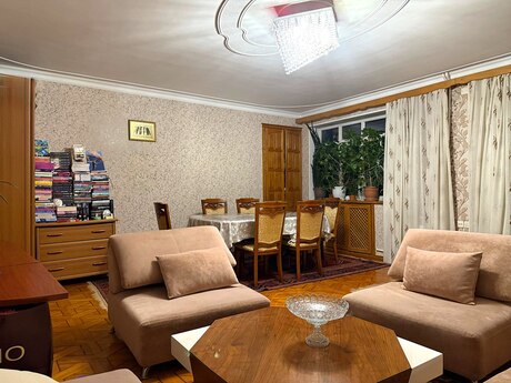 4 otaqlı köhnə tikili - Qara Qarayev m. - 80 m²