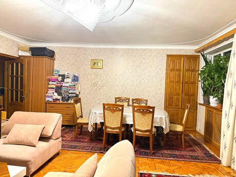 4 otaqlı köhnə tikili - Qara Qarayev m. - 80 m²