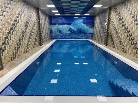 7 otaqlı həyət evi/bağ evi - Mərdəkan q. - 600 m²
