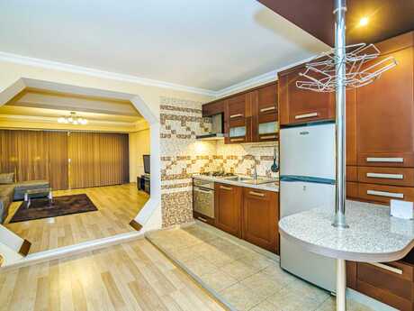 2 otaqlı köhnə tikili - 28 May m. - 71 m²