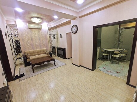 2 otaqlı yeni tikili - Azadlıq Prospekti m. - 70 m²