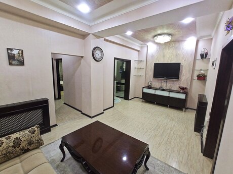 2 otaqlı yeni tikili - Azadlıq Prospekti m. - 70 m²
