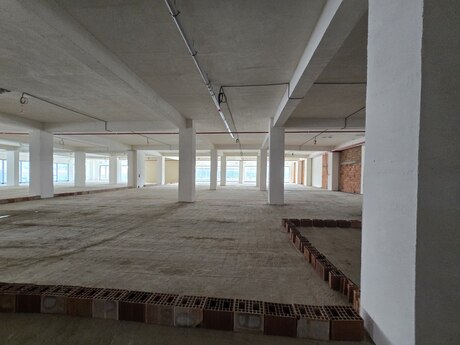 Obyekt - Şah İsmayıl Xətai m. - 680 m²