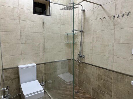 4 otaqlı həyət evi/bağ evi - Bilgəh q. - 250 m²