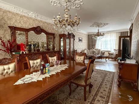 8 otaqlı həyət evi, 400 m², Qara Qarayev: 850 000 ₼ 3