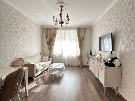 Elan №5772354 - Bakı, Bakıxanov q., 3 otaqlı, 75 m², 1/5 mərtəbə
