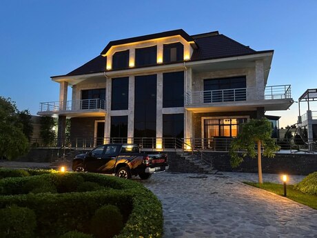 8 otaqlı həyət evi/bağ evi - Bilgəh q. - 800 m²