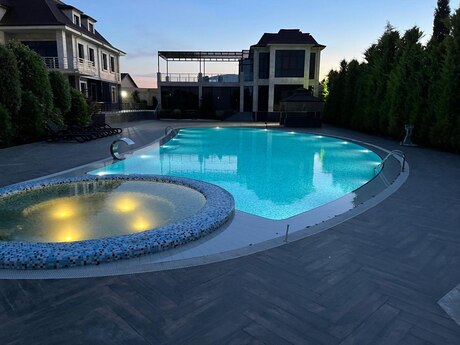 8 otaqlı həyət evi/bağ evi - Bilgəh q. - 800 m²