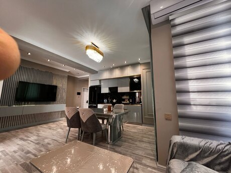 3 otaqlı yeni tikili - İnşaatçılar m. - 88 m²