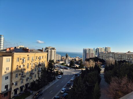 Elan №5773125 - Bakı, İçəri Şəhər m., 4 otaqlı, 200 m², 7/17 mərtəbə