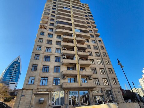 4 otaqlı yeni tikili - İçəri Şəhər m. - 200 m²