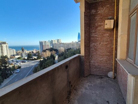 4-комнатная квартира, 200 м², İçəri Şəhər: 620 000 ₼ 3