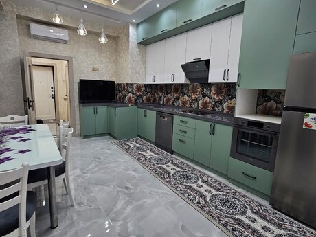 3 otaqlı yeni tikili - Xətai r. - 135 m²