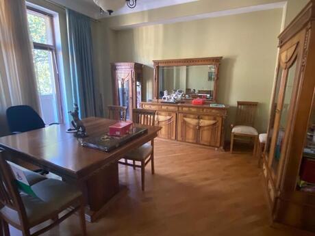3-комн. новостройка - м. Ичеришехер - 160 м²