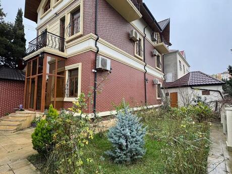 4 otaqlı həyət evi/bağ evi - Əhmədli q. - 360 m²