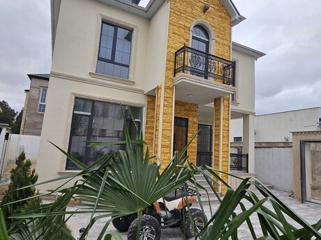 4 otaqlı həyət evi/bağ evi - Şüvəlan q. - 200 m²
