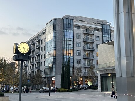 5 otaqlı yeni tikili - Ağ şəhər q. - 270 m²