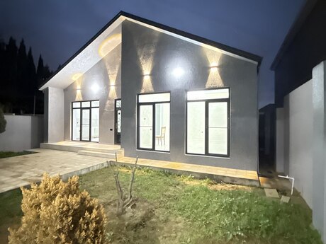 4 otaqlı həyət evi/bağ evi - Buzovna q. - 145 m²