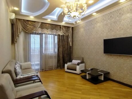 Kirayə 2 otaqlı mənzil, 115 m², 28 May: 1 100 ₼/ay 2