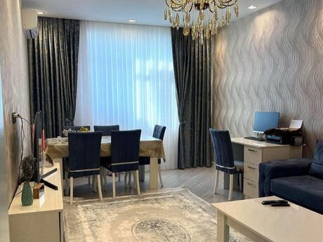 2 otaqlı köhnə tikili - Memar Əcəmi m. - 74 m²
