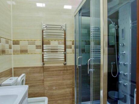 4 otaqlı yeni tikili - Şah İsmayıl Xətai m. - 181 m²