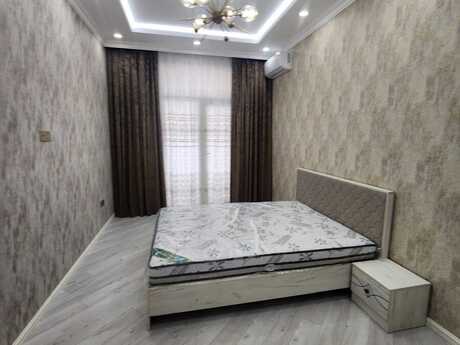 4-комн. новостройка - м. 28 мая - 130 м²